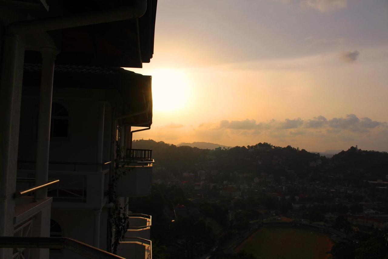The Peak Pavilion Kandy Dış mekan fotoğraf