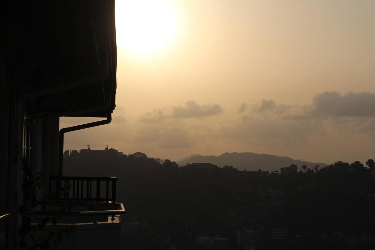 The Peak Pavilion Kandy Dış mekan fotoğraf